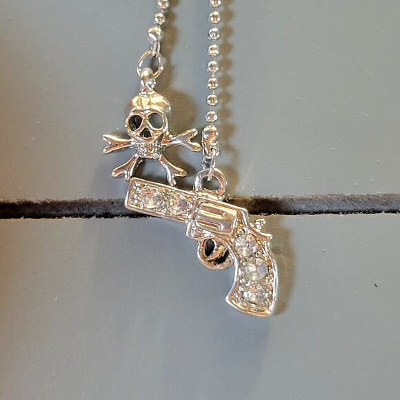 Hot Topic Silver Tone Skull Gun Dangle Earrings Punk Chain Jewelry 2.88" Punk - Picture 6 of 10